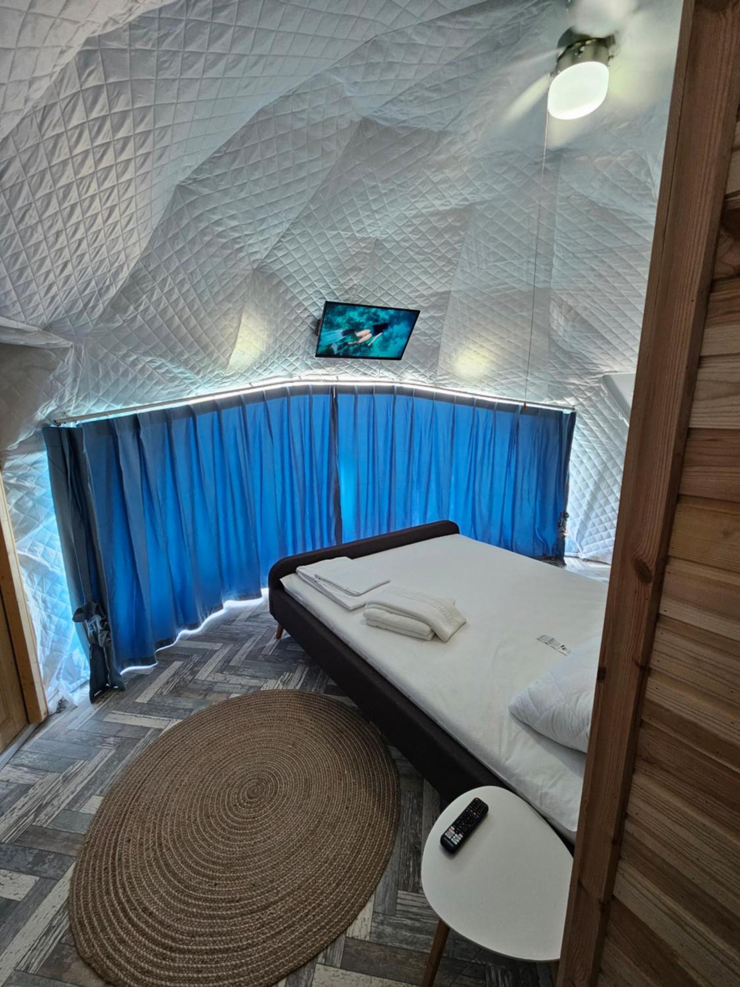 Mar A Lago Glamping23 Douazeci si Trei August Ngoại thất bức ảnh