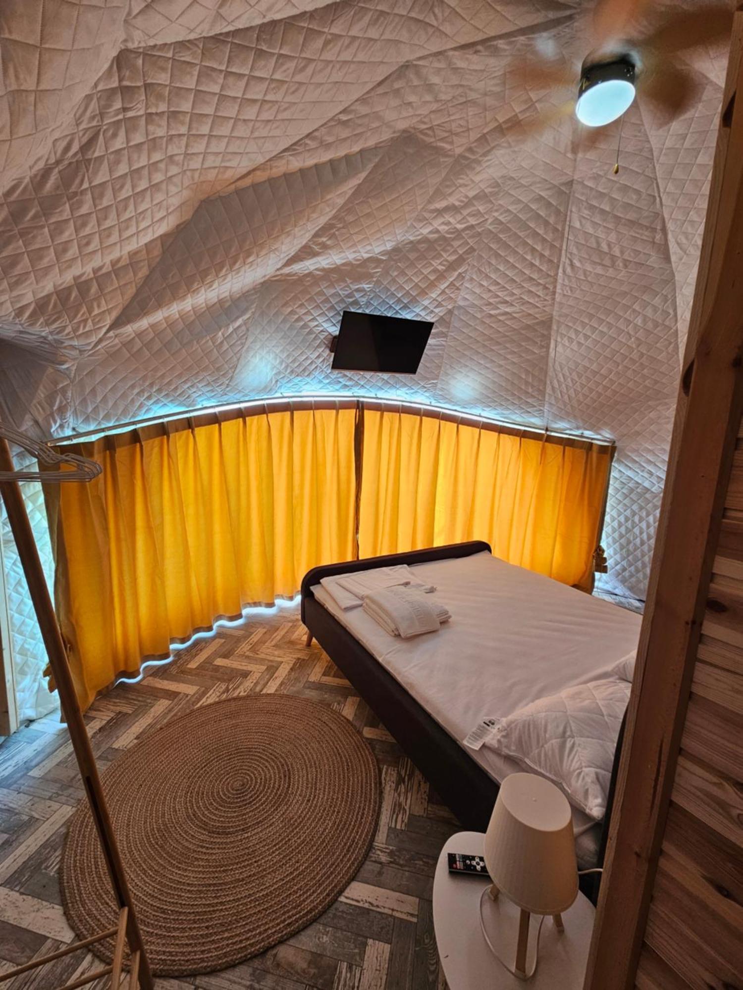 Mar A Lago Glamping23 Douazeci si Trei August Ngoại thất bức ảnh