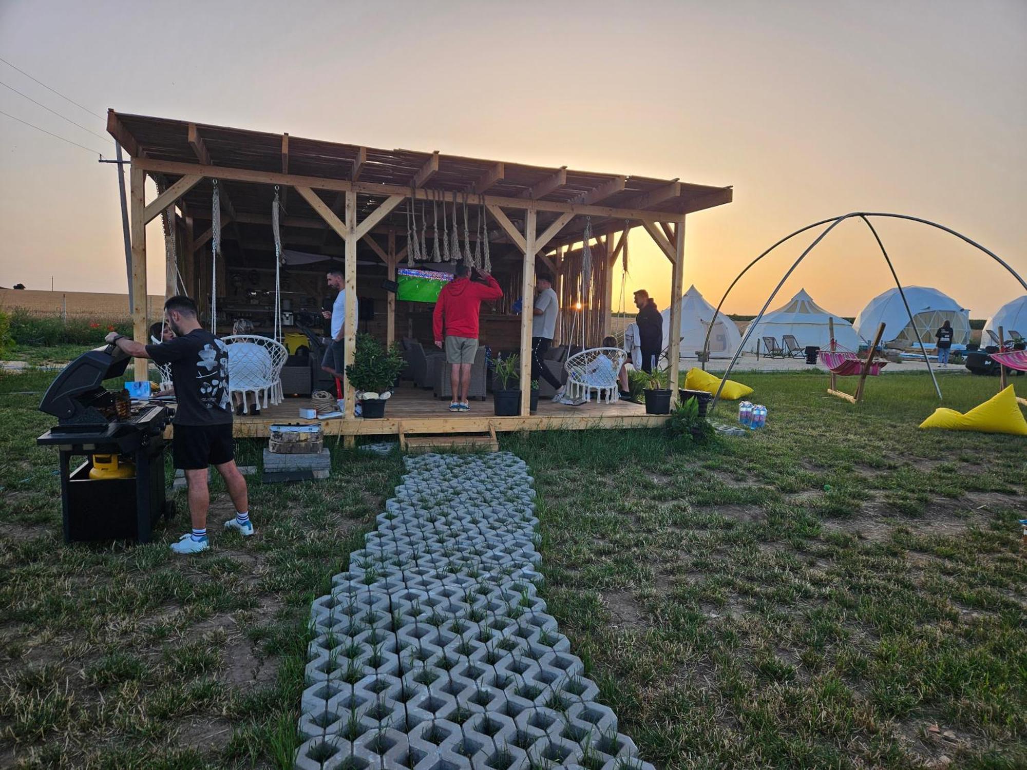 Mar A Lago Glamping23 Douazeci si Trei August Ngoại thất bức ảnh